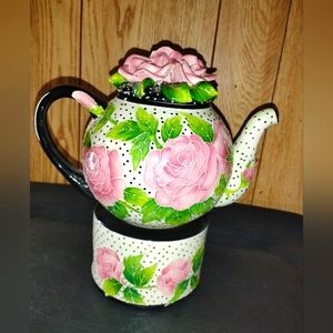 Blue skies icing on the cake teapot.